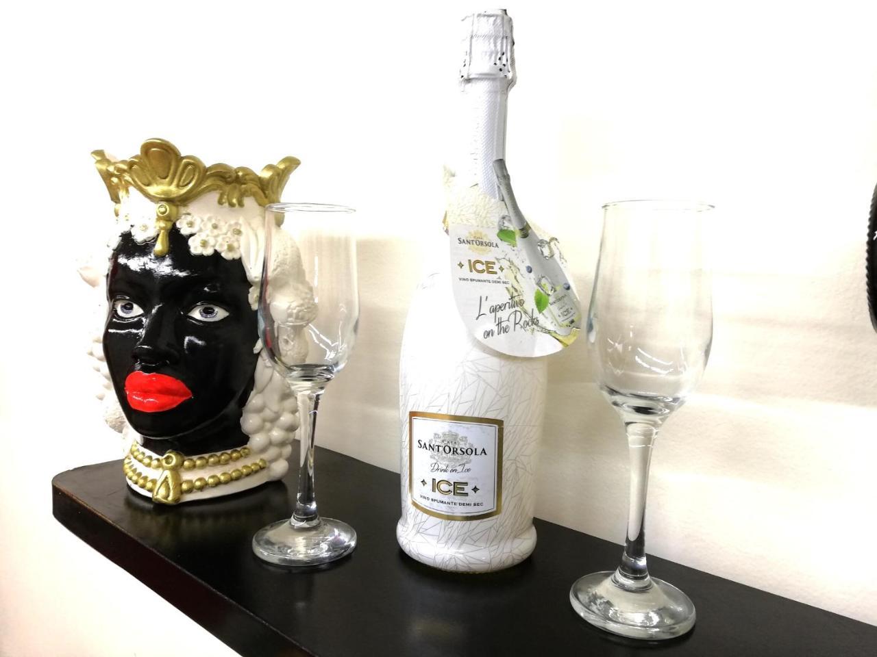 Il Duomo Home 칼타기론 객실 사진